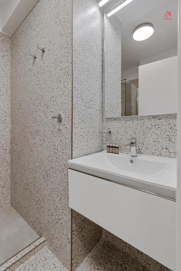 Apartament Opera Residence - Cismigiu, Eroilor, Free Private Parking Bucureşti Exterior foto