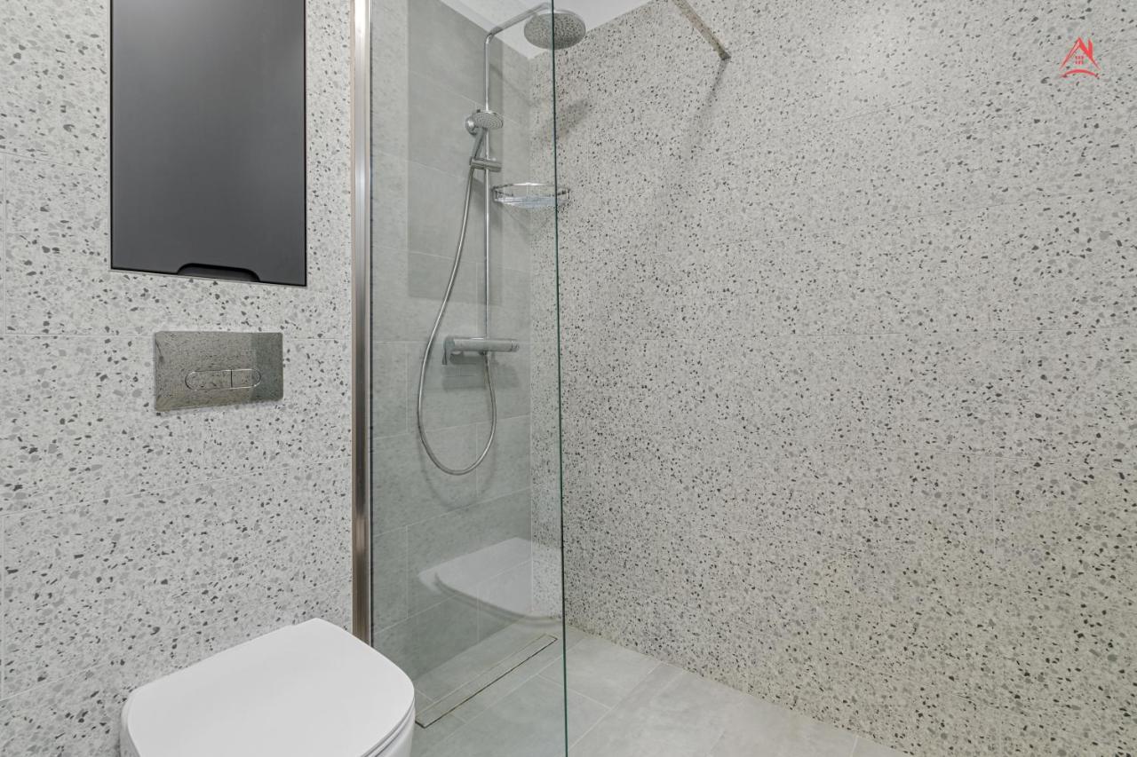 Apartament Opera Residence - Cismigiu, Eroilor, Free Private Parking Bucureşti Exterior foto